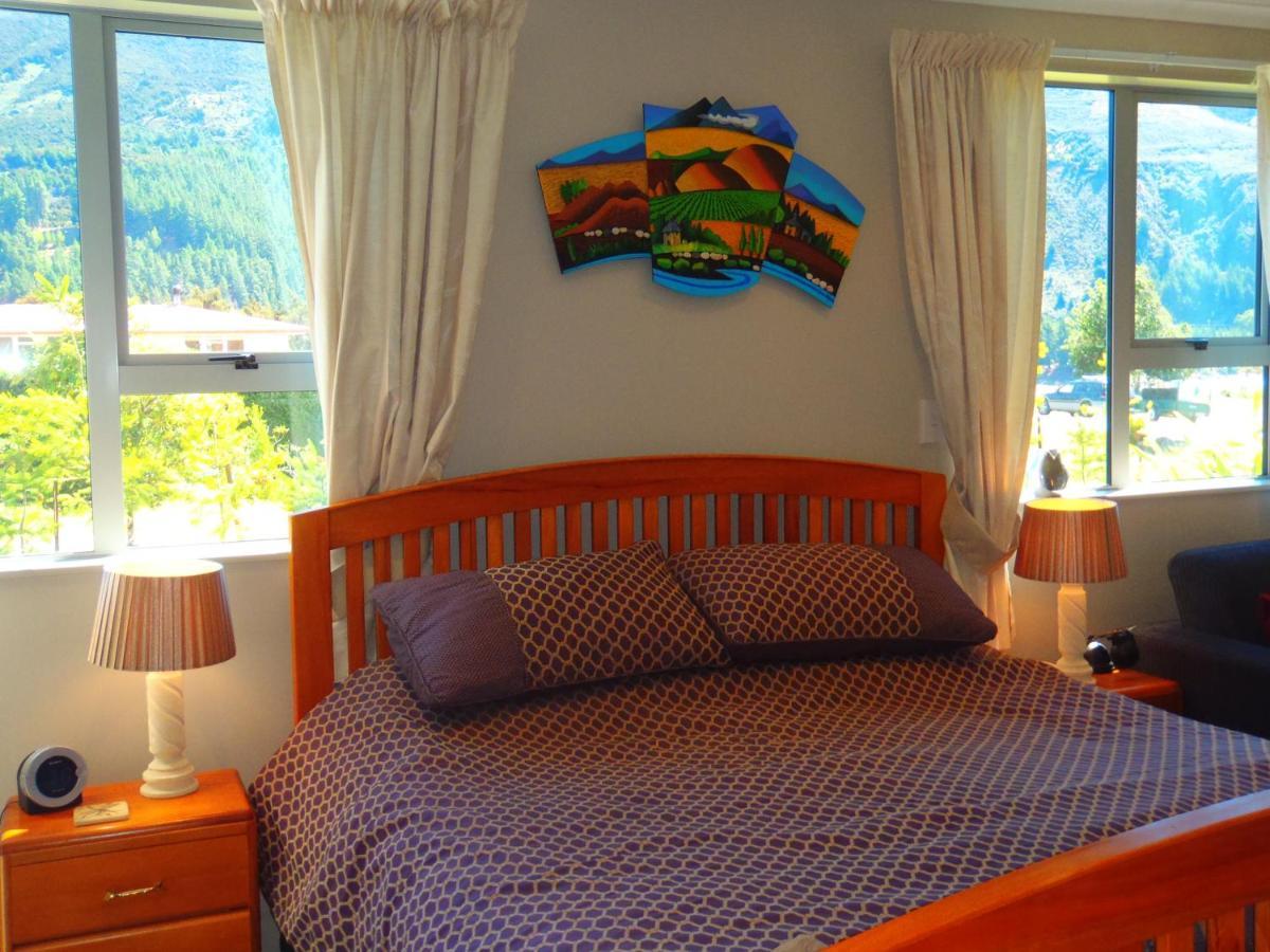 Lakefront Fantail Cottage Lake Hawea, Wanaka Exterior foto
