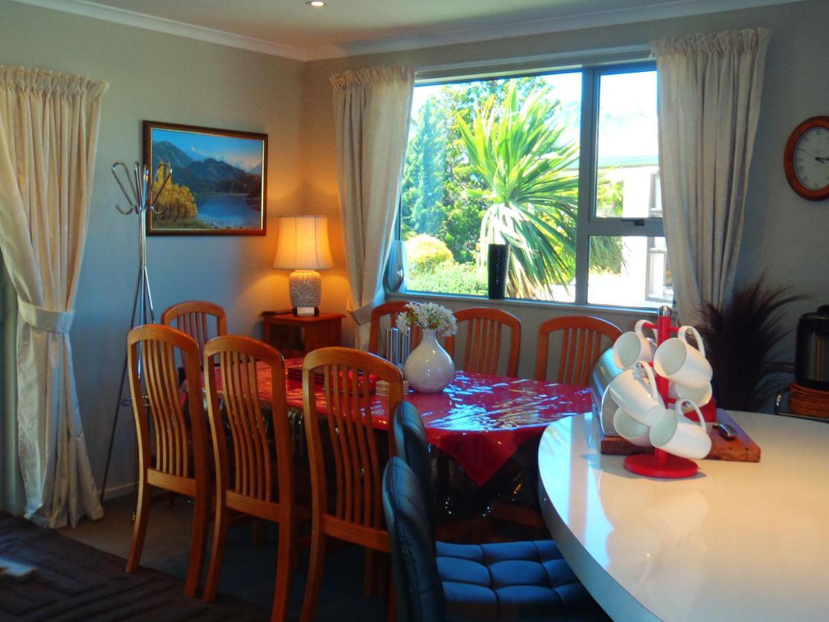 Lakefront Fantail Cottage Lake Hawea, Wanaka Exterior foto
